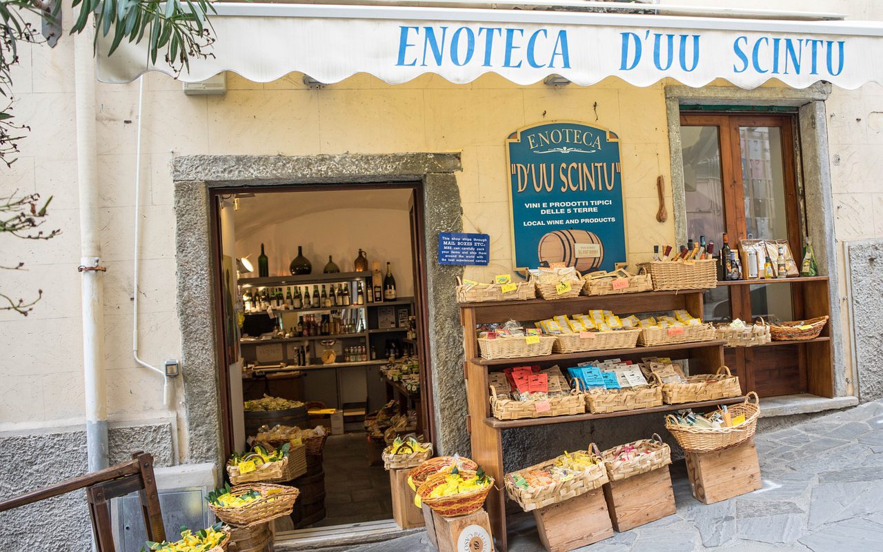 europe, italy, storefront-1041661.jpg